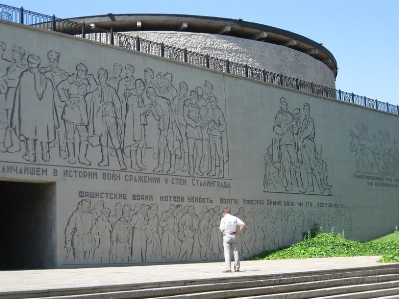 IMG_0992.jpg - Volgograd (Stalingrad): Fascist soldiers intended to see the Volga- River: The Red Army gave them this chance.